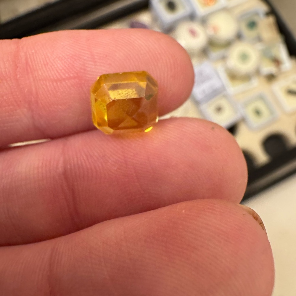 Rare 6.90CTW genuine custom cut tourmaline loose gemstone in gem jar - Picture 5 of 15